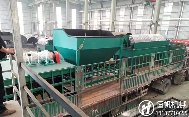 平頂山汝陽年產(chǎn)5千噸雞糞有機(jī)肥設(shè)備發(fā)貨(圖2) 平頂有機(jī)肥生產(chǎn)線設(shè)備