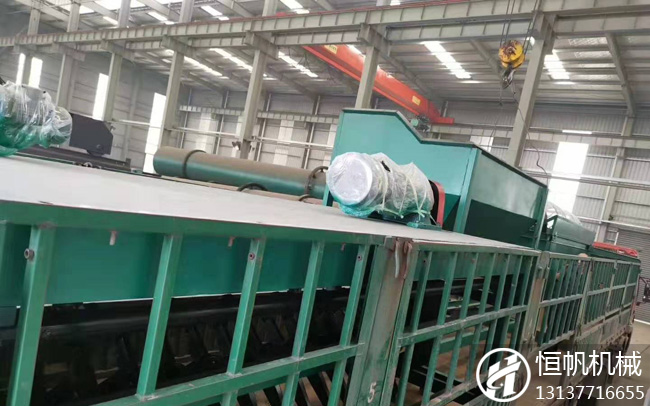 平頂山汝陽年產(chǎn)5千噸雞糞有機(jī)肥設(shè)備發(fā)貨(圖1) 平頂有機(jī)肥生產(chǎn)線設(shè)備發(fā)貨