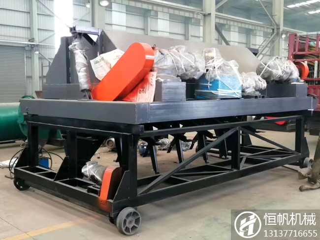 有機肥生產線廠家必備,有機肥制作方法(圖1) 有機肥翻拋發酵機