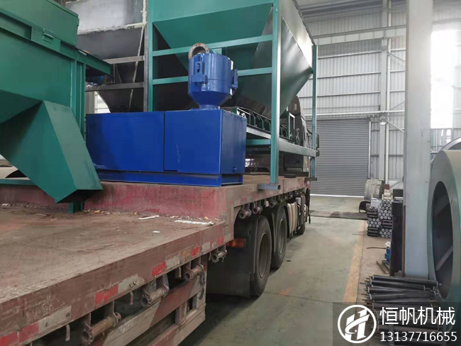 內(nèi)蒙古年產(chǎn)1萬(wàn)噸牛糞有機(jī)肥顆粒生產(chǎn)線發(fā)貨(圖3) 牛糞有機(jī)肥生產(chǎn)線設(shè)備