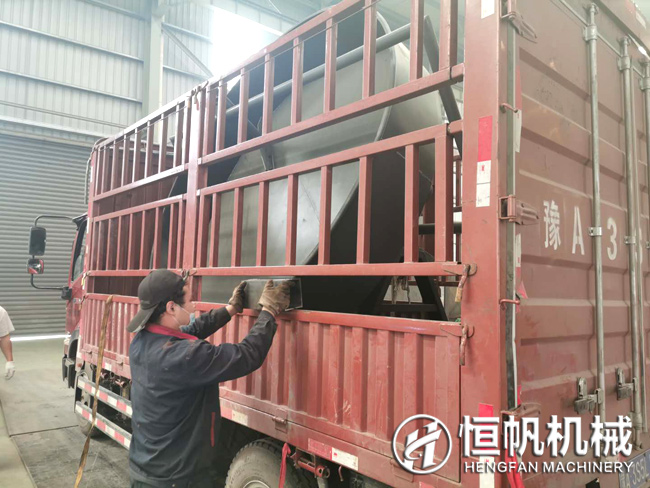 “比翼雙飛”恒帆機械有機肥圓盤造粒機設備發往大連與山西(圖2) 山西圓盤造粒機