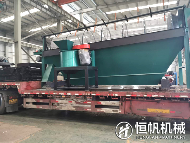 復工復產(chǎn),年產(chǎn)十五萬噸雞糞有機肥生產(chǎn)設備助力貴州肥料廠區(qū)建設(圖1) 貴州有機肥設備發(fā)貨