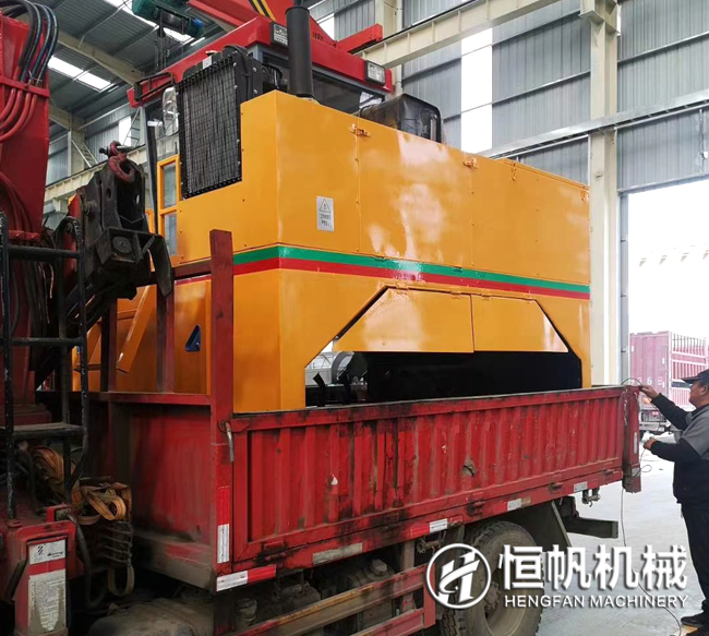 加班加點履帶式翻堆機發送至山西運城(圖3) 山西運城有機肥翻拋機